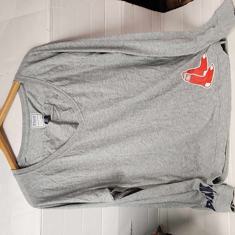 EUC PINK VS Boston Redsox Red Sox Nation Women's sz L long sleeve shirt
